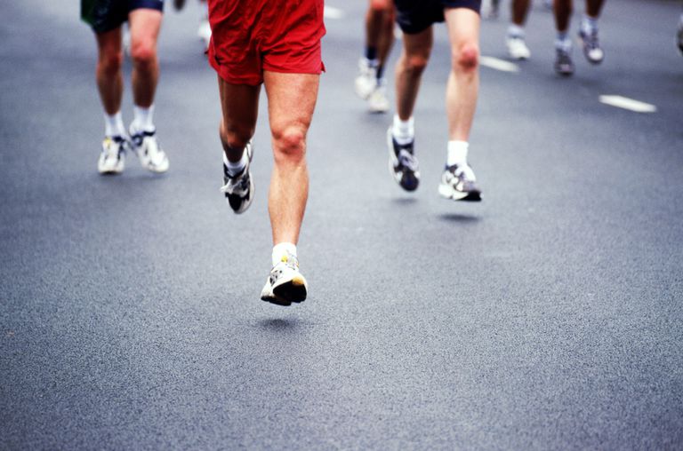 Zoom sát mặt đất: Các runner đã dùng loại giày nào chinh phục World Marathon Major 2018(*)?