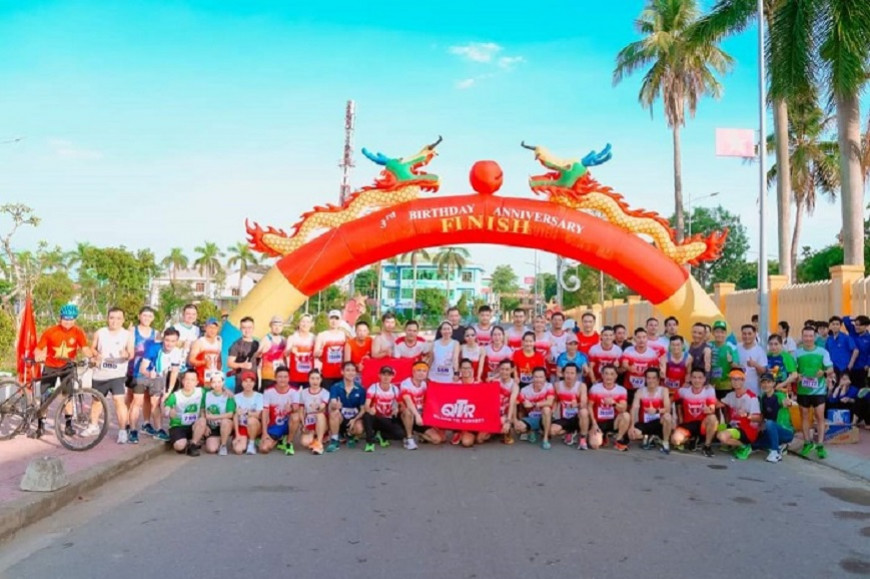 LŨY THÉP RUNNERS- THÁNG 10 YÊU THƯƠNG