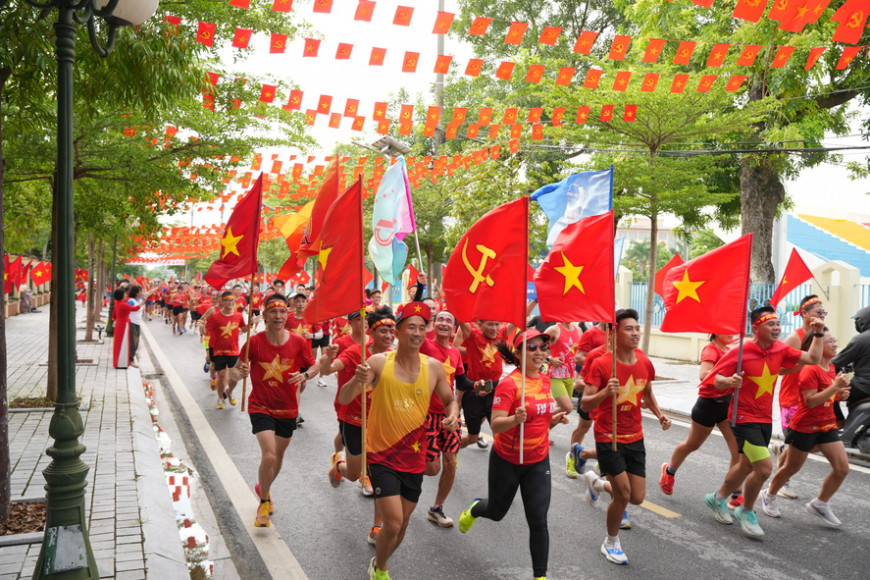 Thử thách tháng 12 năm 2025 của CLB Đan Phượng Runners