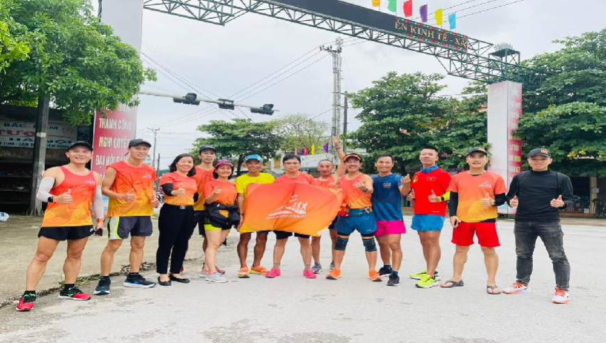 Lệ Thuỷ Runners - Chào mừng ngày giải phóng Sài Gòn - Thống nhất đất nước