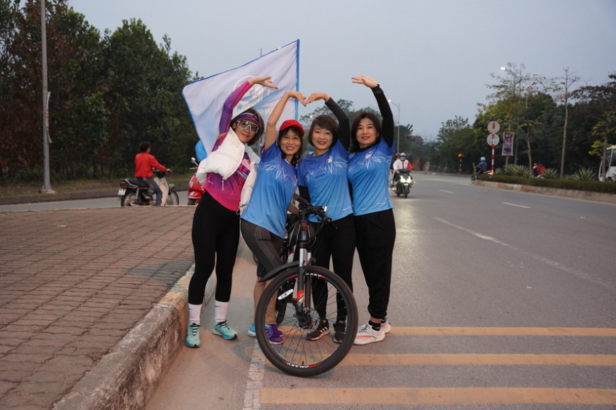 DPR long run chào mừng ngày Quốc tế phụ nữ