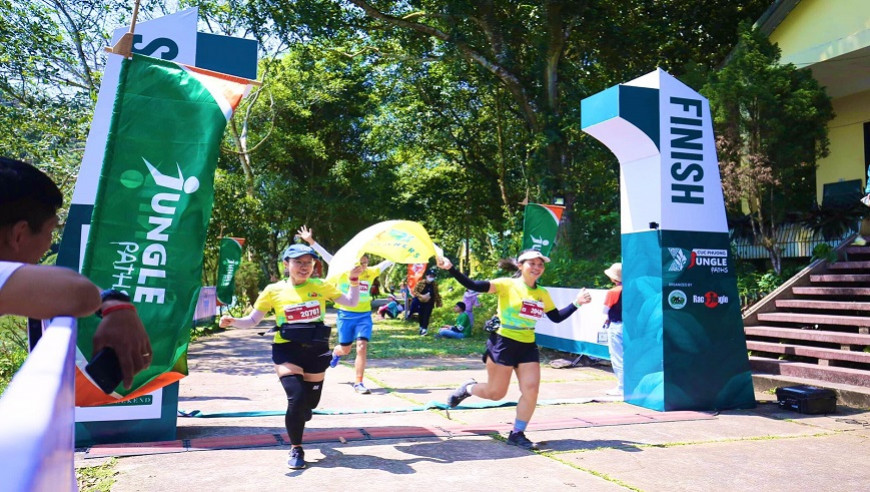 PHỦ QUỲ RUNNERS -  TUNG TĂNG CUỐI TUẦN