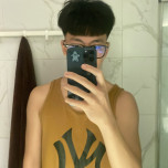 Lê  Tùng Bách