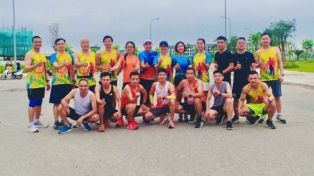 Kim Chung Di Trạch Runners - Vượt qua nắng nóng