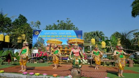 Chào Mừng Lễ Hội Ok Om Bok Đồng Bào Khmer 2023