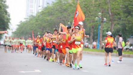 Tây Hà Nội Runner chúc mừng sinh nhật tháng 6 CLB Nghệ An Runners, Sơn Tây Runners và Quảng Trị Runners