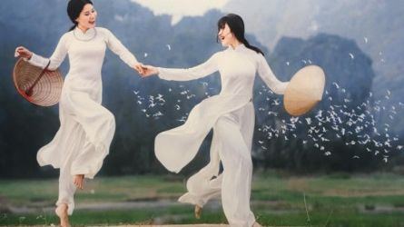 Tháng 3 - Ba cây vì chị em