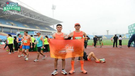 GÀ CON LON TON - VINH DANH NHỮNG NGƯỜI HÙNG