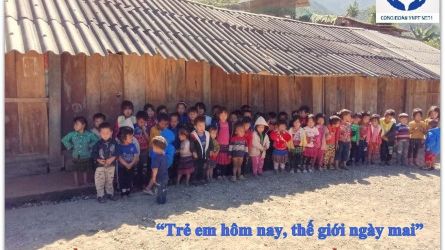 Đồng hành cùng trẻ em bản Giạng Phồng - Sơn La